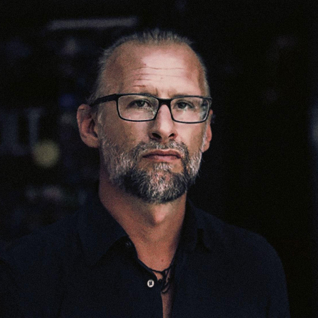 Dobos Tamás